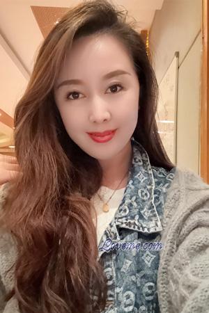224848 - Lily Age: 41 - China