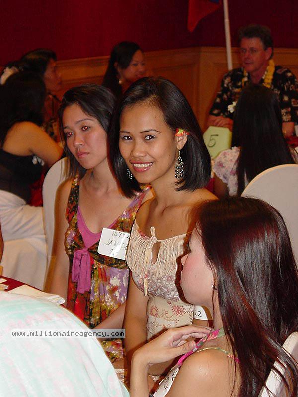 077-filipino-girls